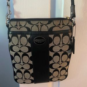 Authentic coach crossbody purse